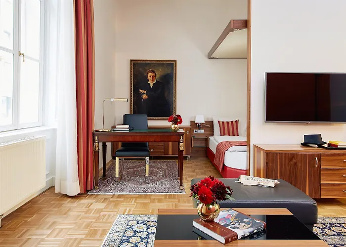Living An Der Oper Hotel 4*