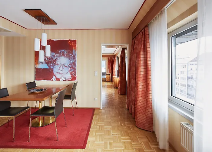 Living An Der Oper Hotel 4*