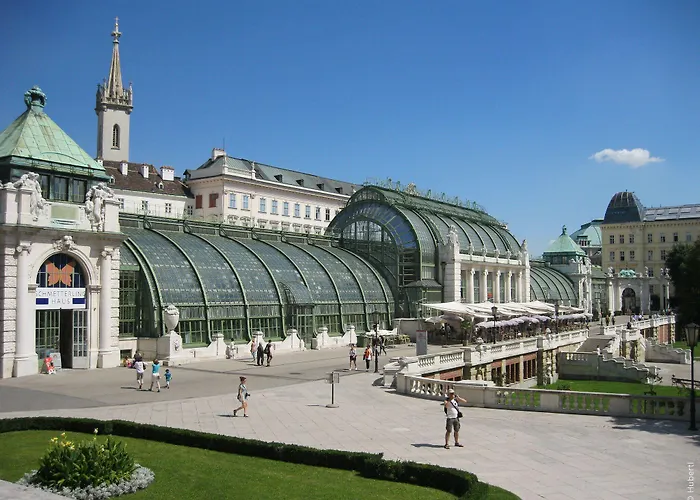 Living An Der Oper Hotel 4*
