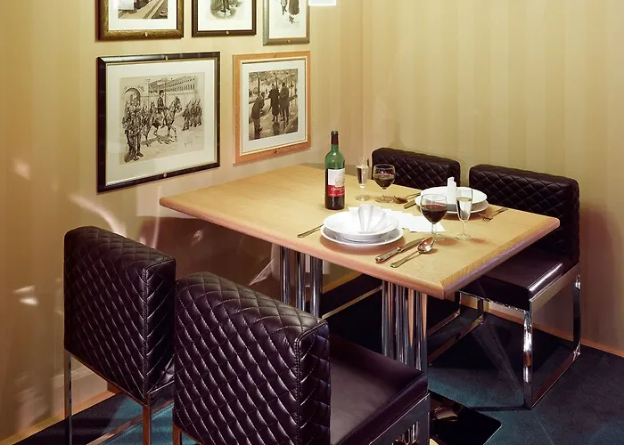 Living An Der Oper Hotel 4*