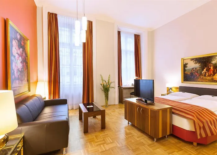 Living An Der Oper Hotel 4*